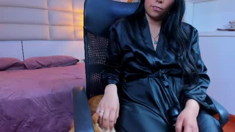 Snapshot of nohemi_louse chatting on July 14, 2026, 2:05 am Nohemi online show from July 14, 2026, 2:05 am
