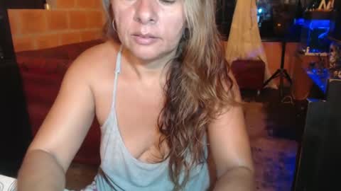 Snapshot of nohhadeluxe chatting on February 9, 2025, 10:53 am nohhadeluxe online show from February 9, 2025, 10:53 am