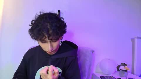 maxie online show from October 12, 2025, 3:27 am