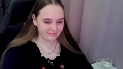 noir_ember_ online show from March 5, 2026, 7:26 am