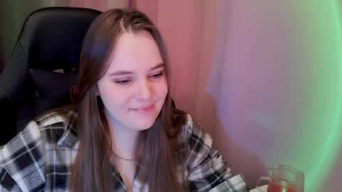 noir_ember_ online show from March 11, 2026, 7:03 am