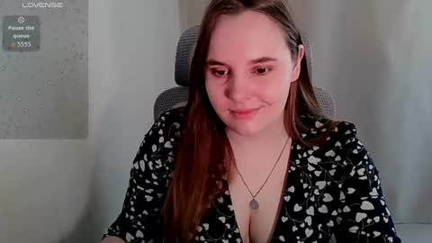 noir_ember_ online show from July 26, 2026, 10:00 am