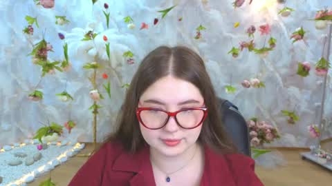 noirwhisper online show from April 5, 2026, 6:16 pm