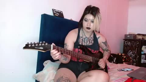 Snapshot of noise_anny chatting on January 11, 2025, 5:51 pm anny online show from January 11, 2025, 5:51 pm