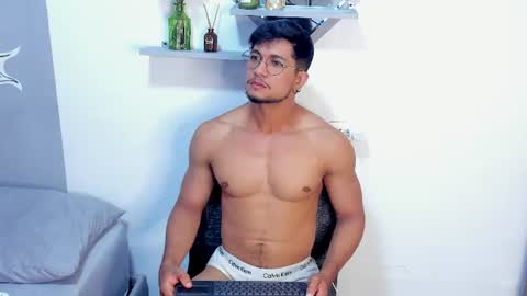 Snapshot of nolan_joness chatting on July 1, 2026, 11:04 pm Im Nolan online show from July 1, 2026, 11:04 pm
