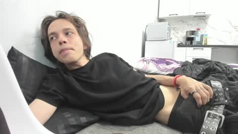 nolan_sagee online show from July 7, 2026, 7:34 am
