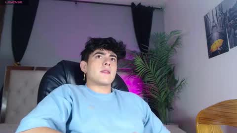 Nolan  online show from September 29, 2025, 5:51 pm