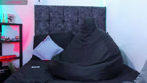 Snapshot of nolan_twink chatting on April 17, 2026, 5:38 pm Nolan online show from April 17, 2026, 5:38 pm