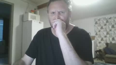 Nollie online show from April 18, 2026, 4:38 am