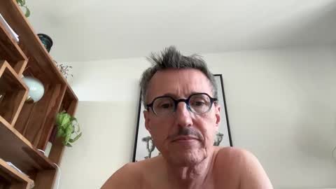 nolo34 online show from April 3, 2026, 12:25 pm