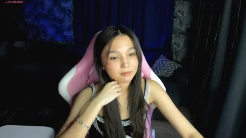 nomi online show from April 19, 2026, 7:49 pm