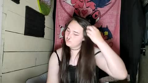 Snapshot of nonbinarybeauty20 chatting on June 23, 2026, 3:26 am nonbinarybeauty20 online show from June 23, 2026, 3:26 am