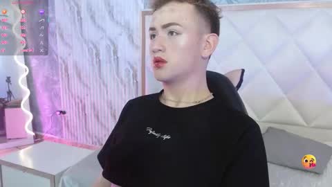 nooah_tay online show from January 14, 2026, 3:23 am