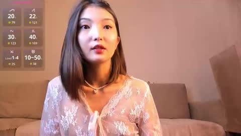 nooniemoon online show from September 28, 2025, 2:17 am