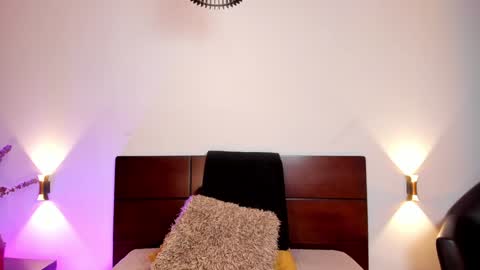 Nora Da Silva online show from December 10, 2024, 12:39 am