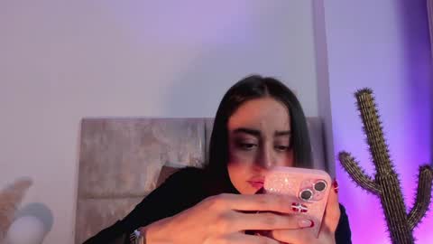 Nora Da Silva online show from December 21, 2024, 12:31 am