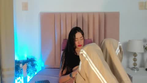 Nora Da Silva online show from January 11, 2025, 10:07 pm