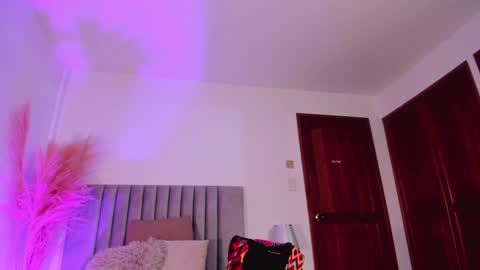 Nora Da Silva online show from January 16, 2025, 6:35 am