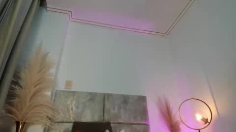 Nora Da Silva online show from October 4, 2025, 12:25 pm