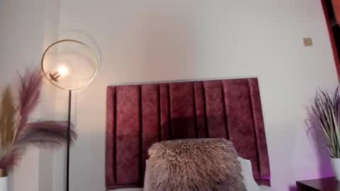 Snapshot of nora_dasilva chatting on February 25, 2026, 7:01 pm Nora Da Silva online show from February 25, 2026, 7:01 pm