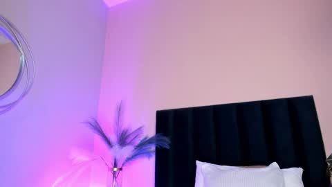 Nora Da Silva online show from April 8, 2026, 1:05 am