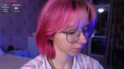 Nora Failure online show from October 8, 2025, 1:09 pm