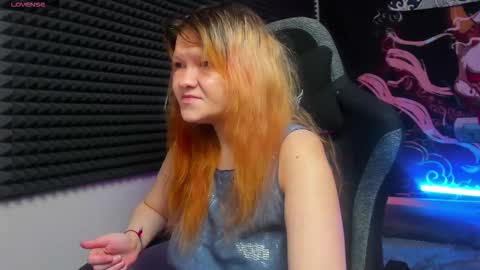 Snapshot of nora_lovvv chatting on September 25, 2025, 10:08 am Nora online show from September 25, 2025, 10:08 am