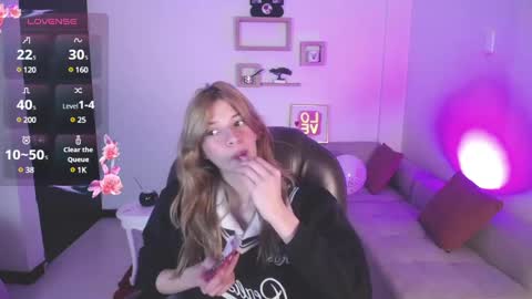 Nora online show from February 18, 2025, 6:37 pm