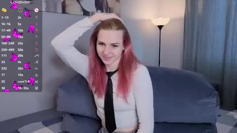 Snapshot of noradunn chatting on October 15, 2025, 10:15 am Elina online show from October 15, 2025, 10:15 am