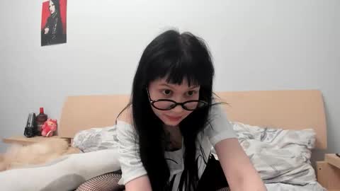 Snapshot of noragamii_ chatting on October 3, 2025, 9:45 pm nora online show from October 3, 2025, 9:45 pm