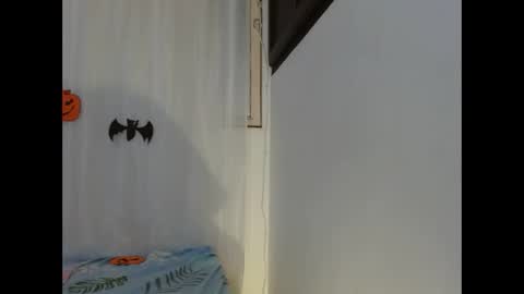 norapaker online show from October 11, 2025, 7:12 pm