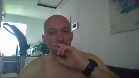 nordicrunner76 online show from May 20, 2026, 11:05 am