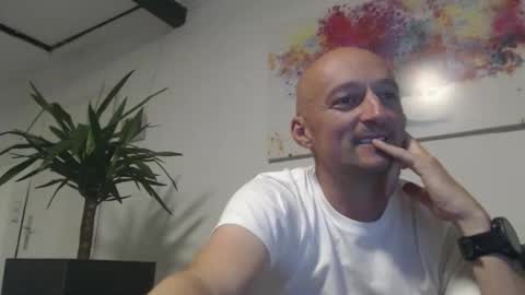 nordicrunner76 online show from May 24, 2026, 12:15 am