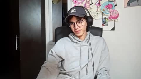 Snapshot of norehg__ chatting on September 20, 2025, 8:26 am Norehg online show from September 20, 2025, 8:26 am