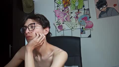 Snapshot of norehg__ chatting on September 21, 2025, 9:11 am Norehg online show from September 21, 2025, 9:11 am