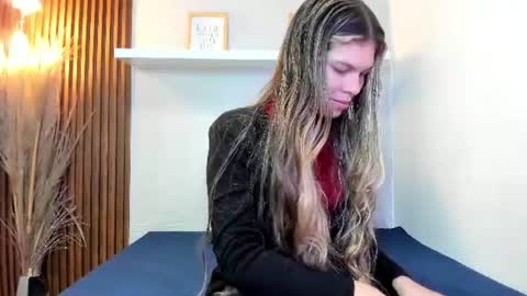 Snapshot of norki_ chatting on July 6, 2026, 12:02 pm Norki online show from July 6, 2026, 12:02 pm