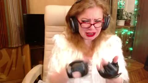 Snapshot of norma_gin chatting on July 8, 2026, 9:30 pm miss Tress online show from July 8, 2026, 9:30 pm