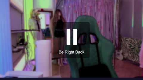 Snapshot of northern_moon chatting on April 4, 2026, 4:55 am northern_moon online show from April 4, 2026, 4:55 am
