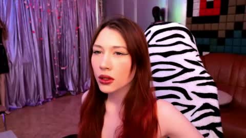 Snapshot of northern_moon chatting on April 16, 2026, 4:35 am northern_moon online show from April 16, 2026, 4:35 am