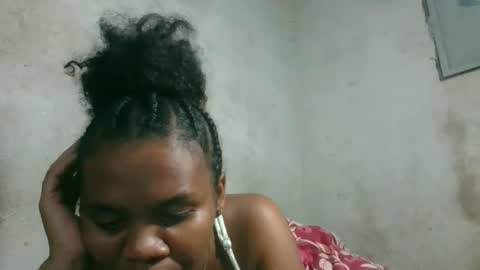 nosminah01 online show from March 29, 2026, 8:42 pm