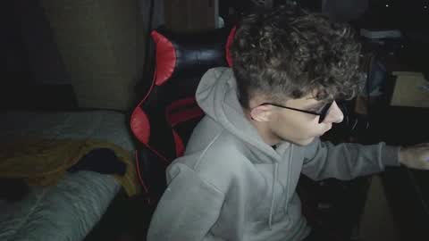 Snapshot of notspace_721128 chatting on December 10, 2024, 5:33 pm NotSpace online show from December 10, 2024, 5:33 pm