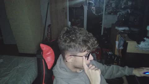 Snapshot of notspace_721128 chatting on December 12, 2024, 5:37 pm NotSpace online show from December 12, 2024, 5:37 pm