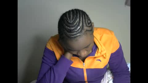 novaah online show from November 18, 2025, 2:17 am