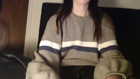 Olivia online show from December 8, 2024, 1:24 am