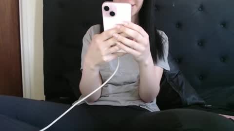 Olivia online show from April 11, 2026, 2:54 pm