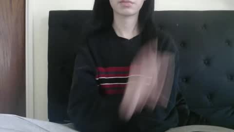 Olivia online show from April 17, 2026, 4:43 pm