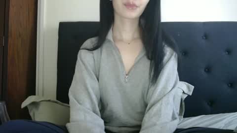 Olivia online show from May 27, 2026, 1:19 pm