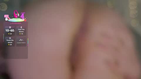 NovaTemptres online show from September 19, 2025, 9:15 pm