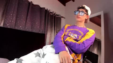 Nova online show from November 17, 2025, 7:41 pm