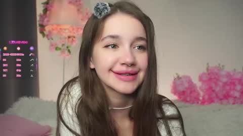 Snapshot of now_you_know chatting on October 17, 2025, 1:09 am Dina online show from October 17, 2025, 1:09 am